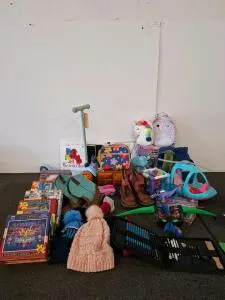 Ariat womens boots, stocking caps, Bluey 3-Wheel Kids Scooter, Fixed Handlebar, Rear Brake, 44 lb Capacity, For Ages 3-5, Blue/Orange, girls lunchbox's barbie helicopter, doggie sweater vest, puppy pads,unopened package. Kids toys and more