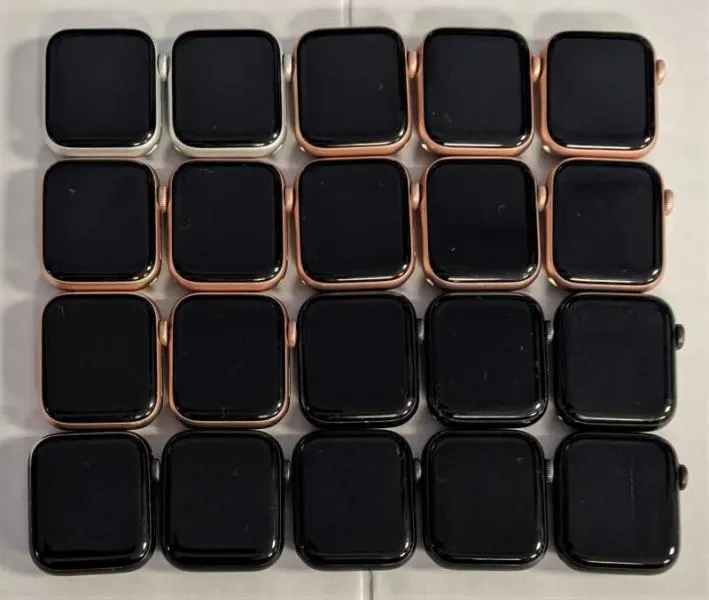 Apple Watch Series 6, SE 1, & Series 4