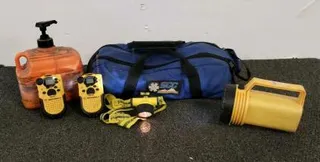 SCC Super Z-6 SZ131 Passenger Car Tire Chains w/ Bag, Radios, Flashlights, Fits Multiple Sizes (all electronics power on)