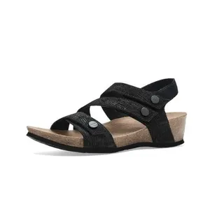 Shoes - Munro Del Mar, Hoka, Merrell, Birkenstock, New Balance, Ugg, Steve Madden, Sam Edelman - Original