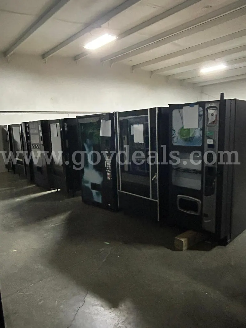 MISC VENDING MACHINES QTY-8