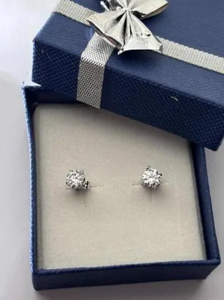 1CT Diamond Stud Earrings in 14K White Gold