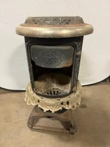 Antique 'Herald 1905' Cast Iron Parlor (Potbelly) Stove, Ornate Victorian Style