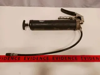 NAPA Lever-Action Grease Gun – Steel Body, Approx. 18" Hose, Cartridge/Bulk/Suction Load