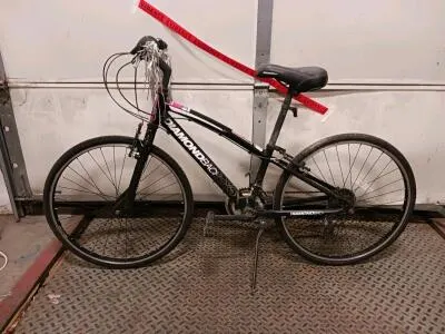 Diamondback Hybrid Bicycle, Aluminum Frame, 700c Wheels, Black, V-Brakes