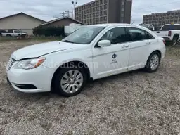 2013 Chrysler 200 LX
