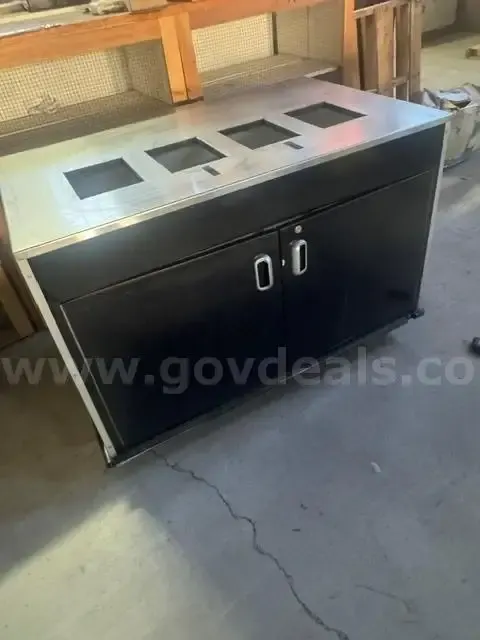PARTERS BY DESIGN HOSPITALITY CART