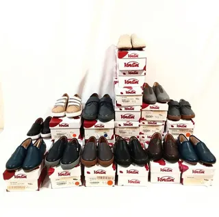 Venettini Children Shoes in Original Boxes Loafers & Sneakers