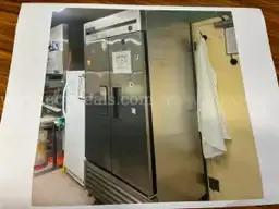 TRUE REFRIGERATOR (NOT WORKING SOLD AS IS)