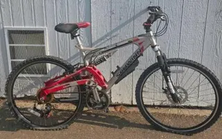 Schwinn S-40 Full Suspension Mountain Bike, 26" Wheels, MOZO Fork, Shimano 21-Speed, Disc Brake Grips need replacing, tires need air or replacement