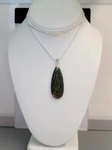 41.25ct Natural Green/Peach Dragon Vein Agate Teardrop Pendant 24" Necklace