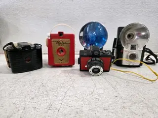Vintage Kodak Brownie Starflash, Bullet, Sabre 620 & Babette Toy Cameras with Flash Attachment