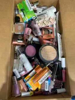Mixed Brand Cosmetics | Shelf Pull Unmanifested Case Packs