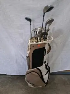 Golden Bear AccuForce II Complete Golf Club Set Woods, Irons, Chipper, Steel Shafts, Bag